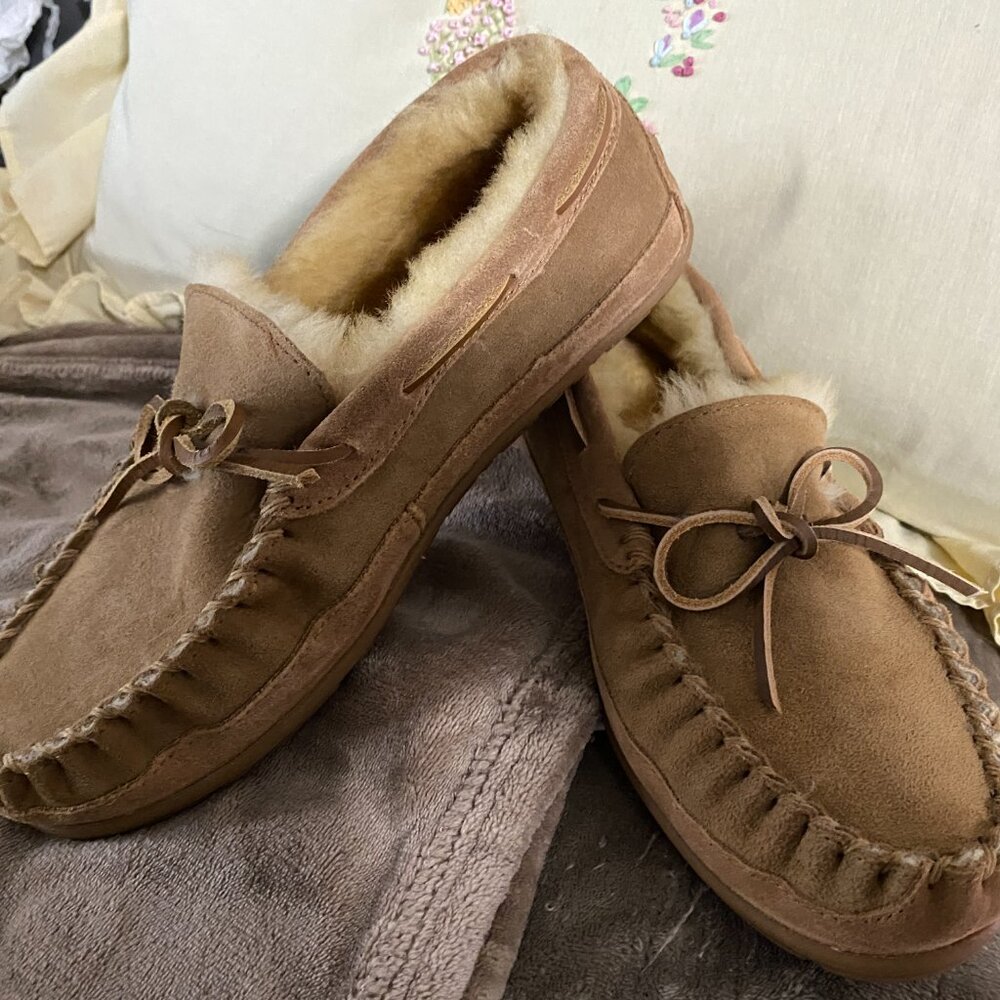 Lk New LL Bean Sheepskin Suede Slippers-Womens sz 9M - Picture 2 of 12